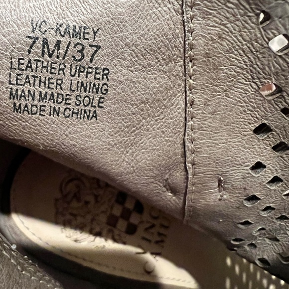 Vince Camuto KAMEY SUEDE PEEP TOE Tassel Cutout Booties Size 7 - Picture 9 of 11